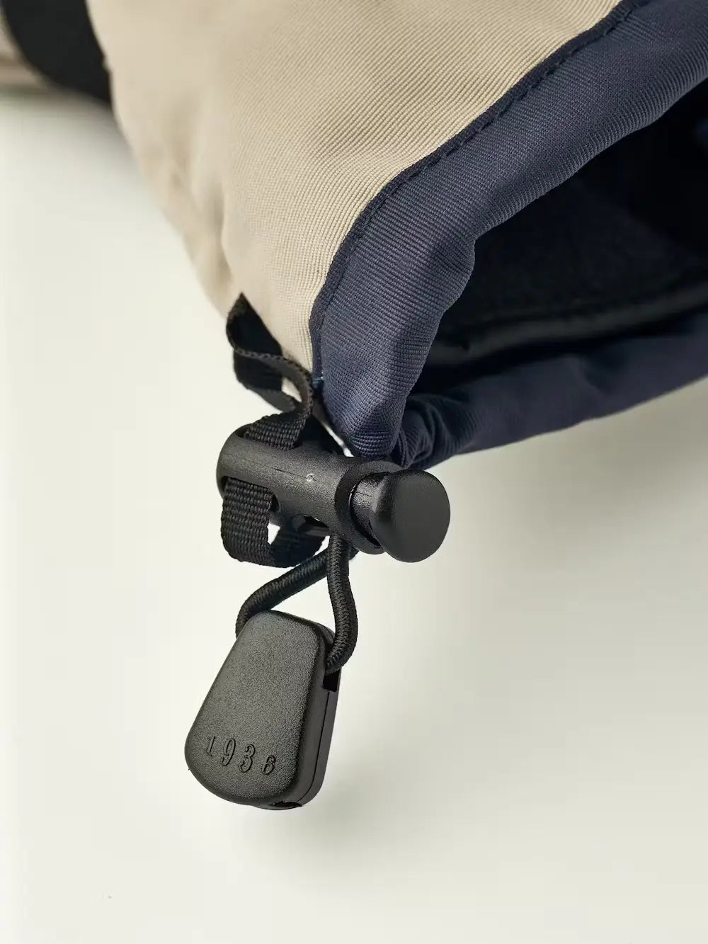 Hestra Gauntlet Sr. - mitt Skiluffer Dame / Herre - Dark navy / Beige -