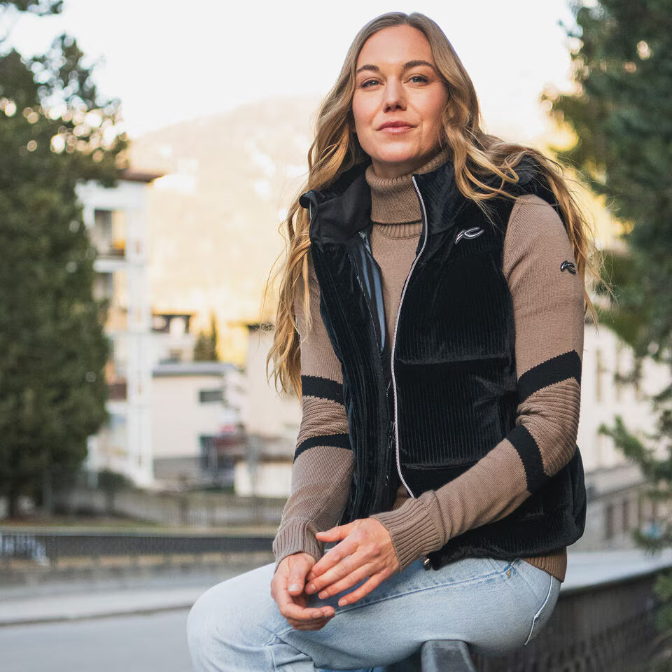 Kjus Women's Vivi Velvet Gilet Vest Dame - Deep Ruby