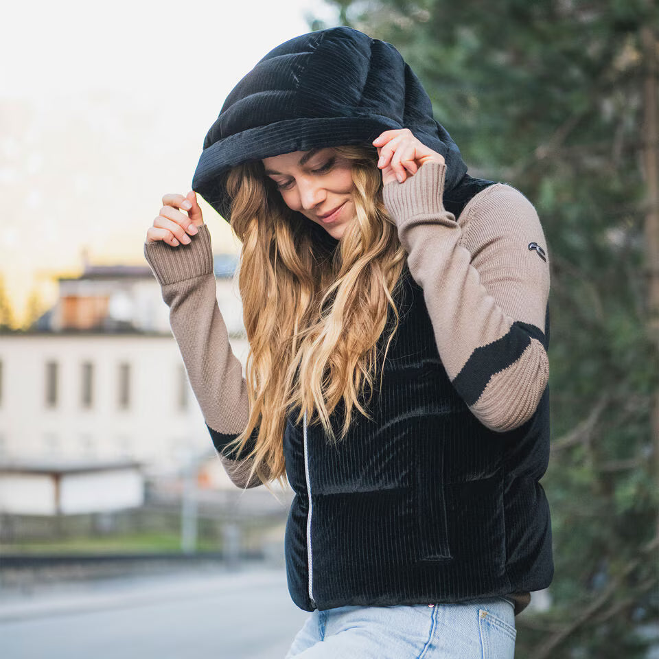 Kjus Women's Vivi Velvet Gilet Vest Dame - Deep Ruby