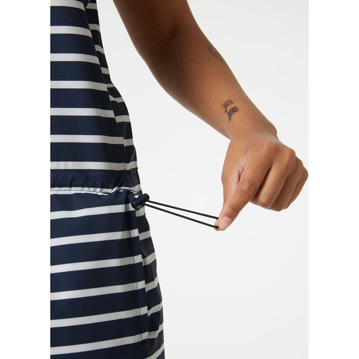 Helly Hansen Women's Thalia Summer Dress 2.0 Kjole Dame - Navy Stripe -