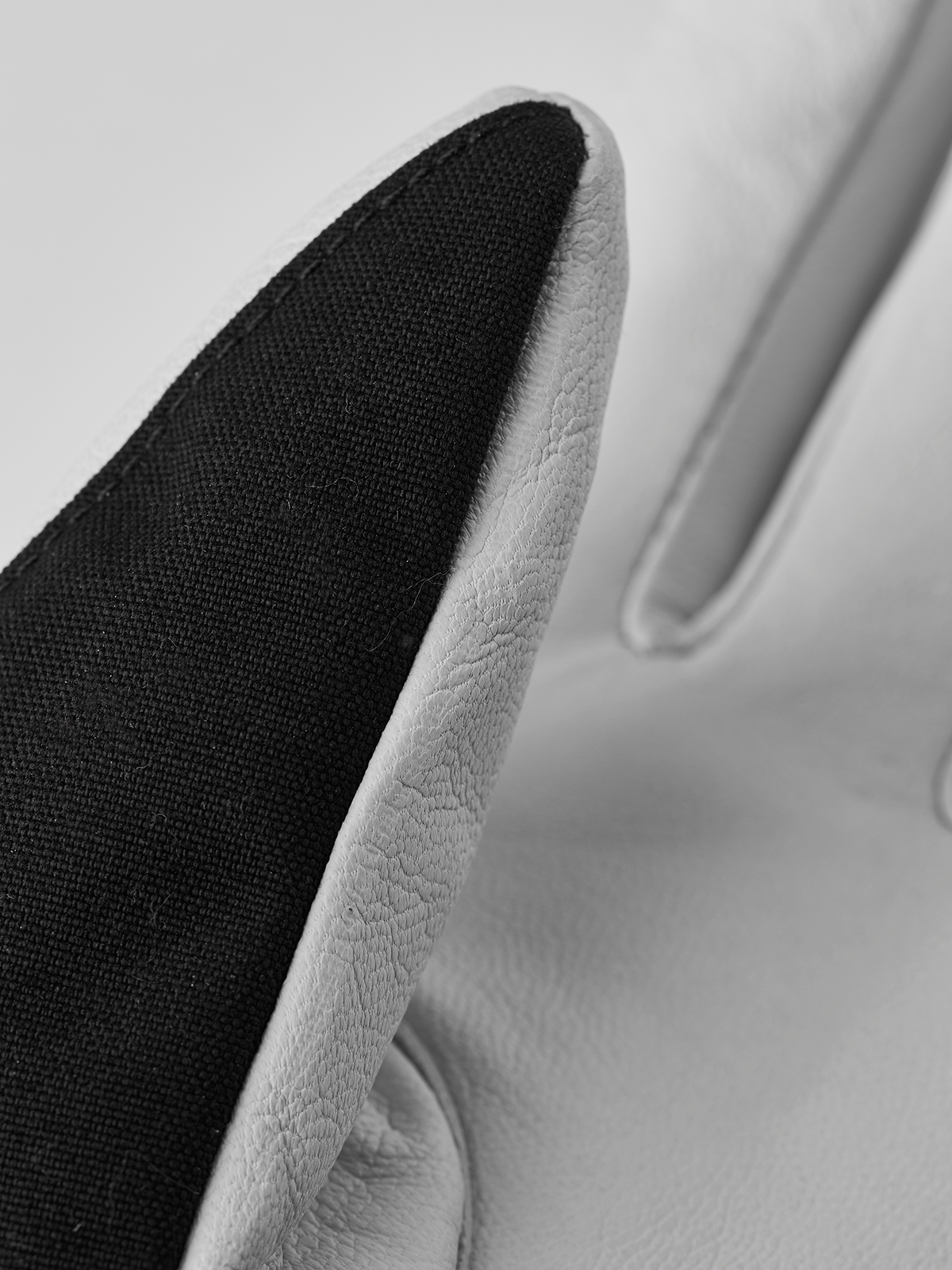 Hestra Heli Ski Female 5-finger Skihandsker Dame - Black & off-white -